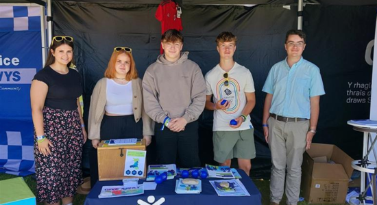 Diwrnod Plant y Byd: Sut Mae Pobl Ifainc yn Cyfrannu at Blismona yn Nyfed-Powys